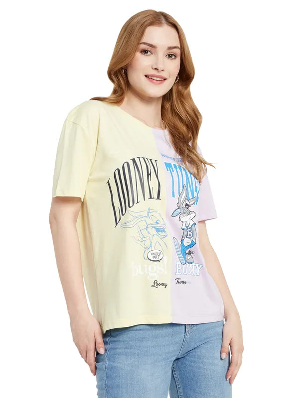 Warner Bros. Cut & Sew Looney Tunes Print T-Shirt For Sale